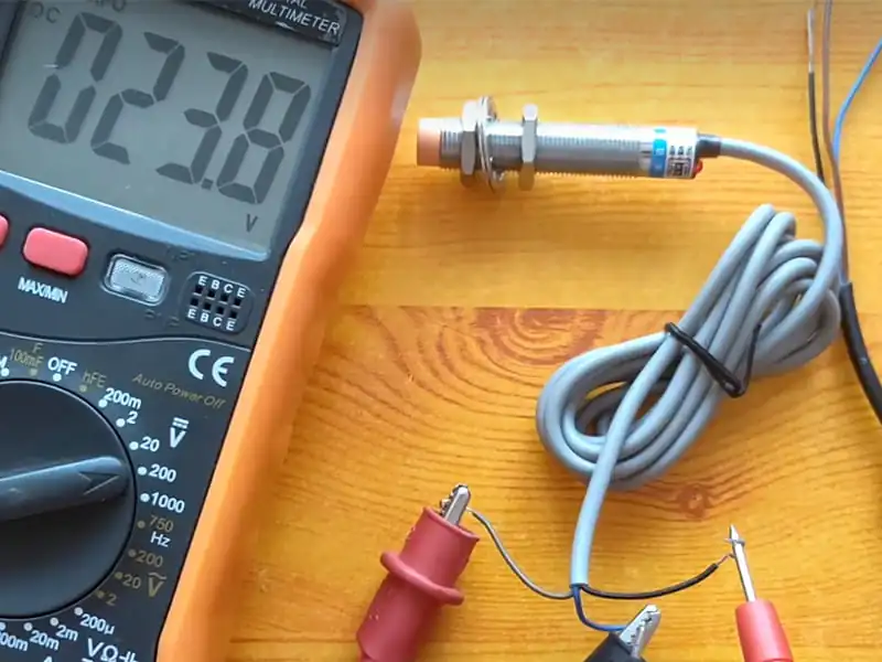 Using a multimeter to test inductive proximity sensors 01