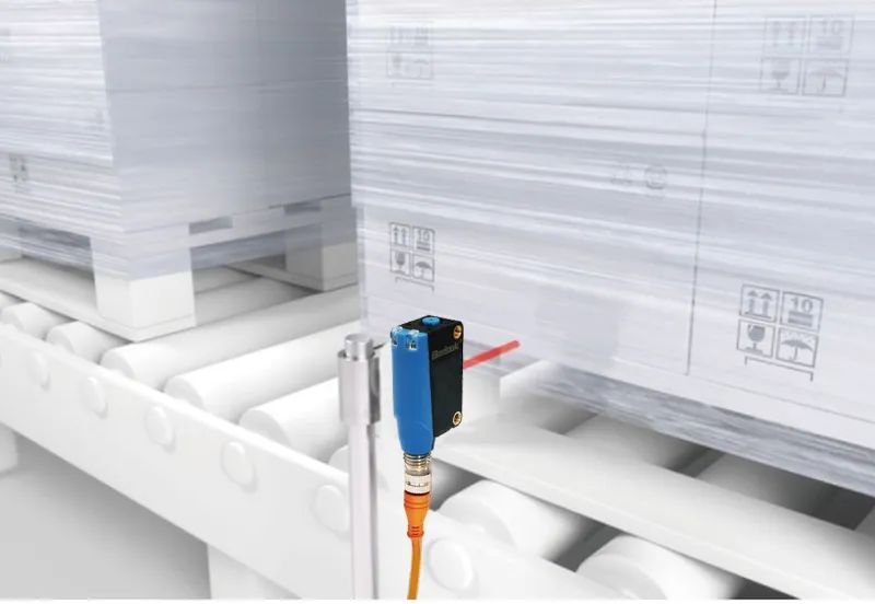 Sensors for Identifying Pallets with Shrink Films in the Logistics Industry