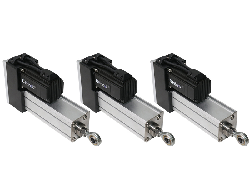 EWD-U300 web guiding actuator in packaging line installation, featuring ±100mm stroke and 300kg pushing force